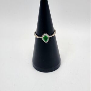 Dainty Sterling  Silver & Green Stone Teardrop Ring.  Size 8